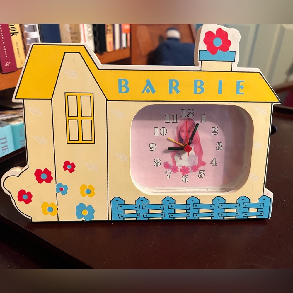 Vintage Rare Barbie House Shaped Tabletop Clock. Battery Operated. Still Works.